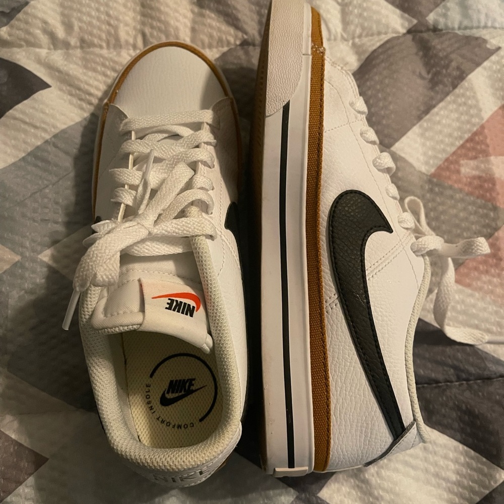 Nike Women's Court Legacy Next Nature Shoes 8.5 Only Worn Once
